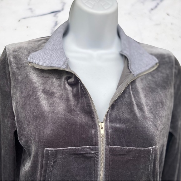 Velvet Jacket - Picture 4 of 6